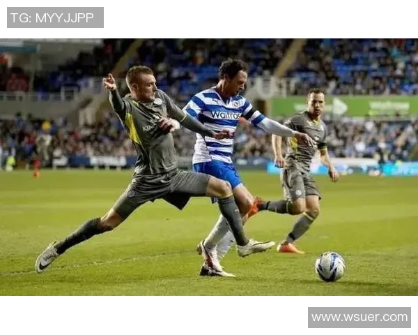 足球明星与总统的角色定位与社会影响力的深度比较分析 足球明星与总统的角色定位与社会影响力的深度比较分析