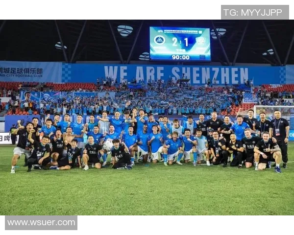 退役足球明星齐聚深圳激情对决足球赛精彩上演 退役足球明星齐聚深圳激情对决足球赛精彩上演